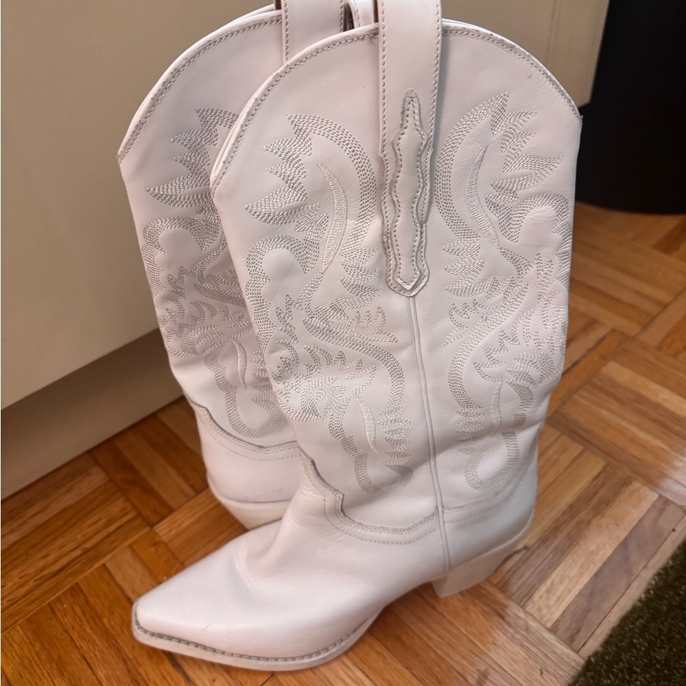Jeffrey Campbell Dagget Boot in White
